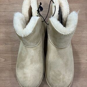 Dreamtoe Cozy Sand Suede Boots with Faux  Fur Lining